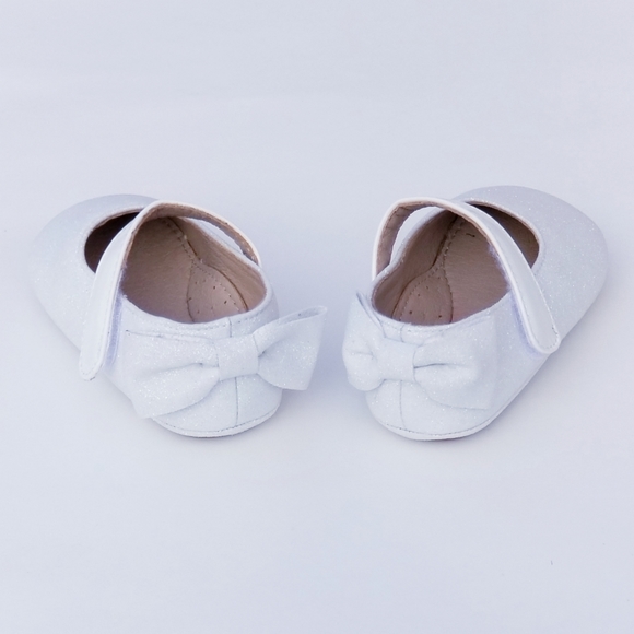 NWOT White Flower Girl Shoes Bear Mall - Picture 3 of 9